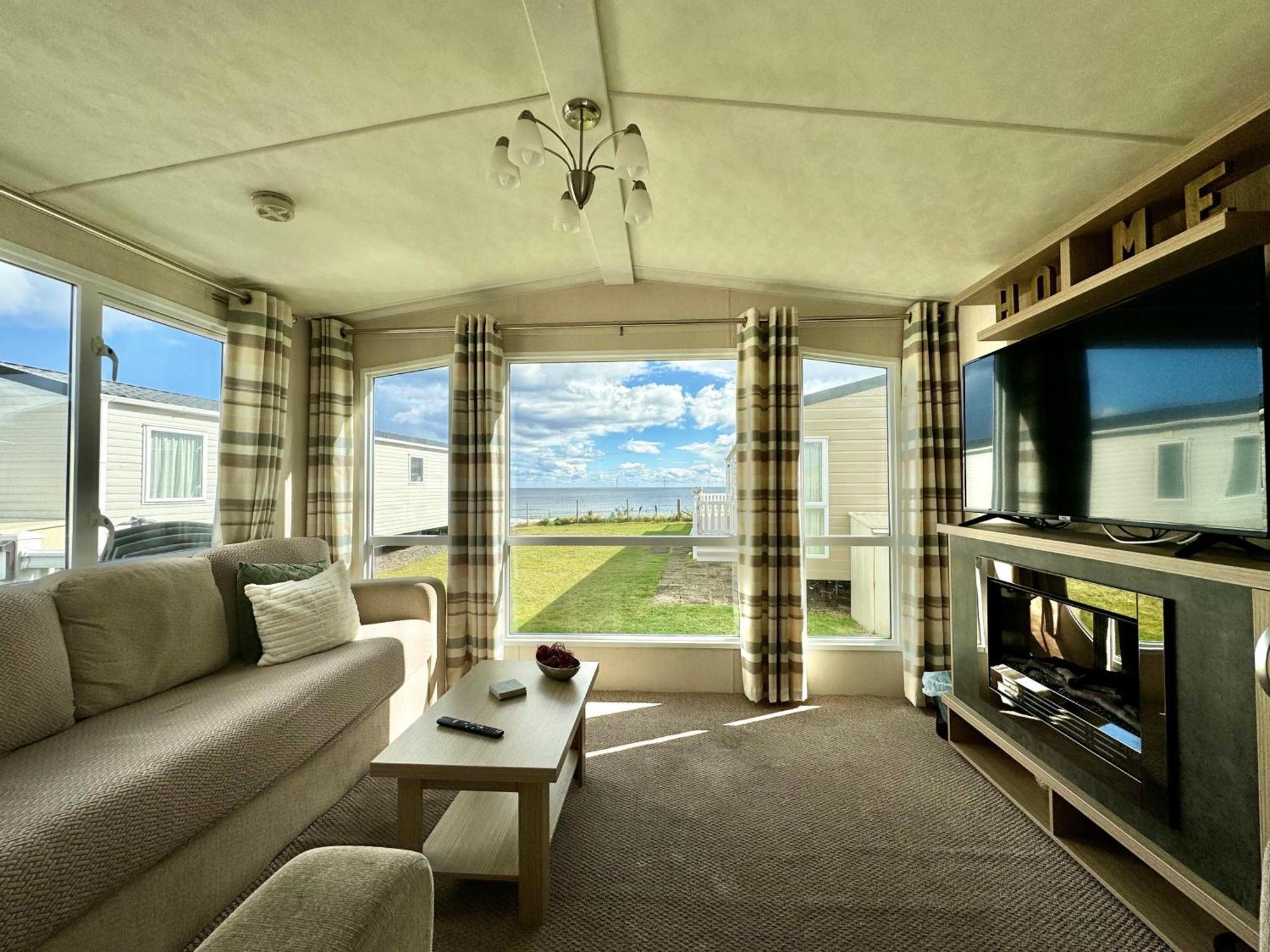 New Sea View Platinum Caravan With Huge Decking Newcastle upon Tyne Exterior photo