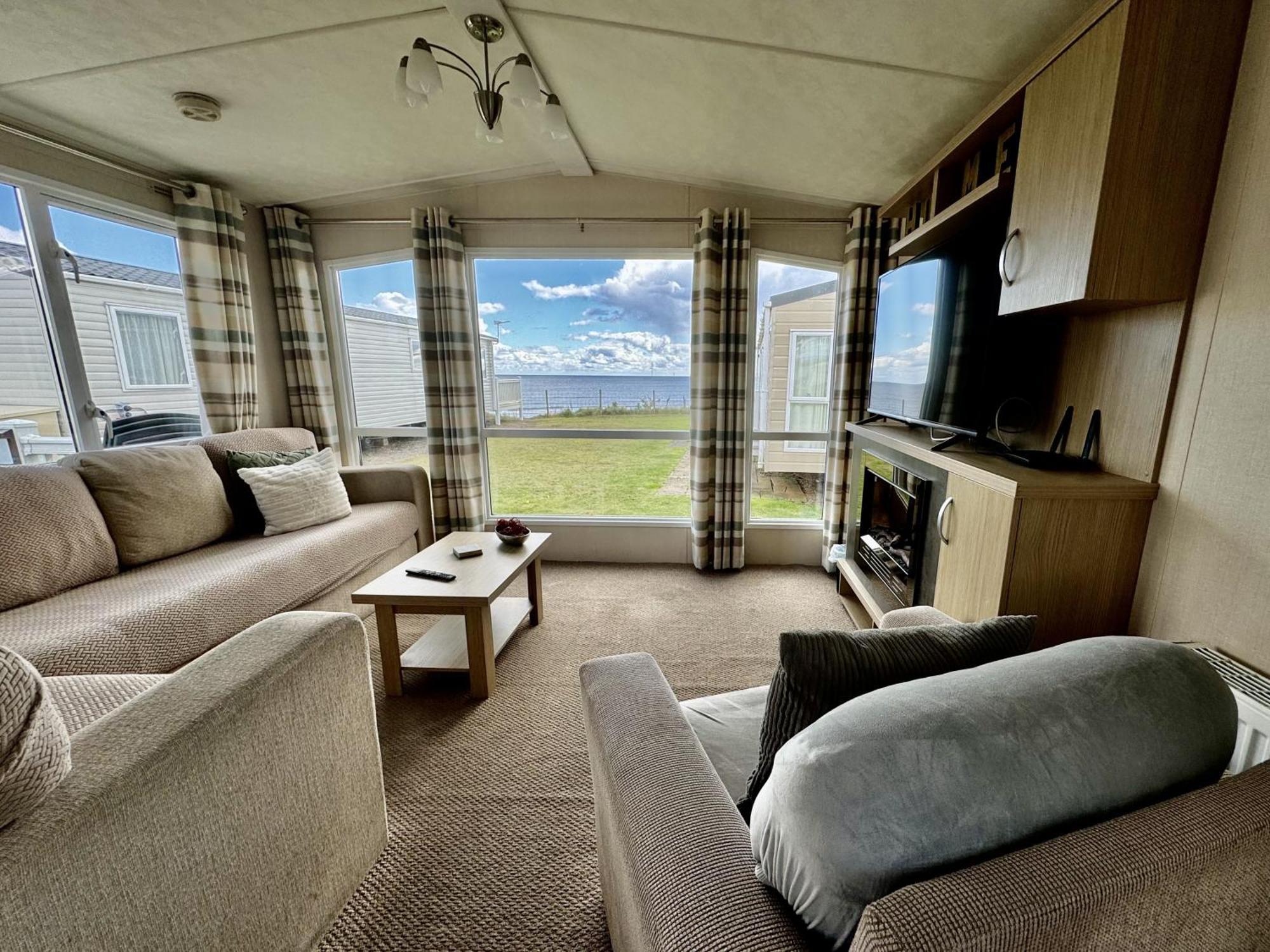 New Sea View Platinum Caravan With Huge Decking Newcastle upon Tyne Exterior photo