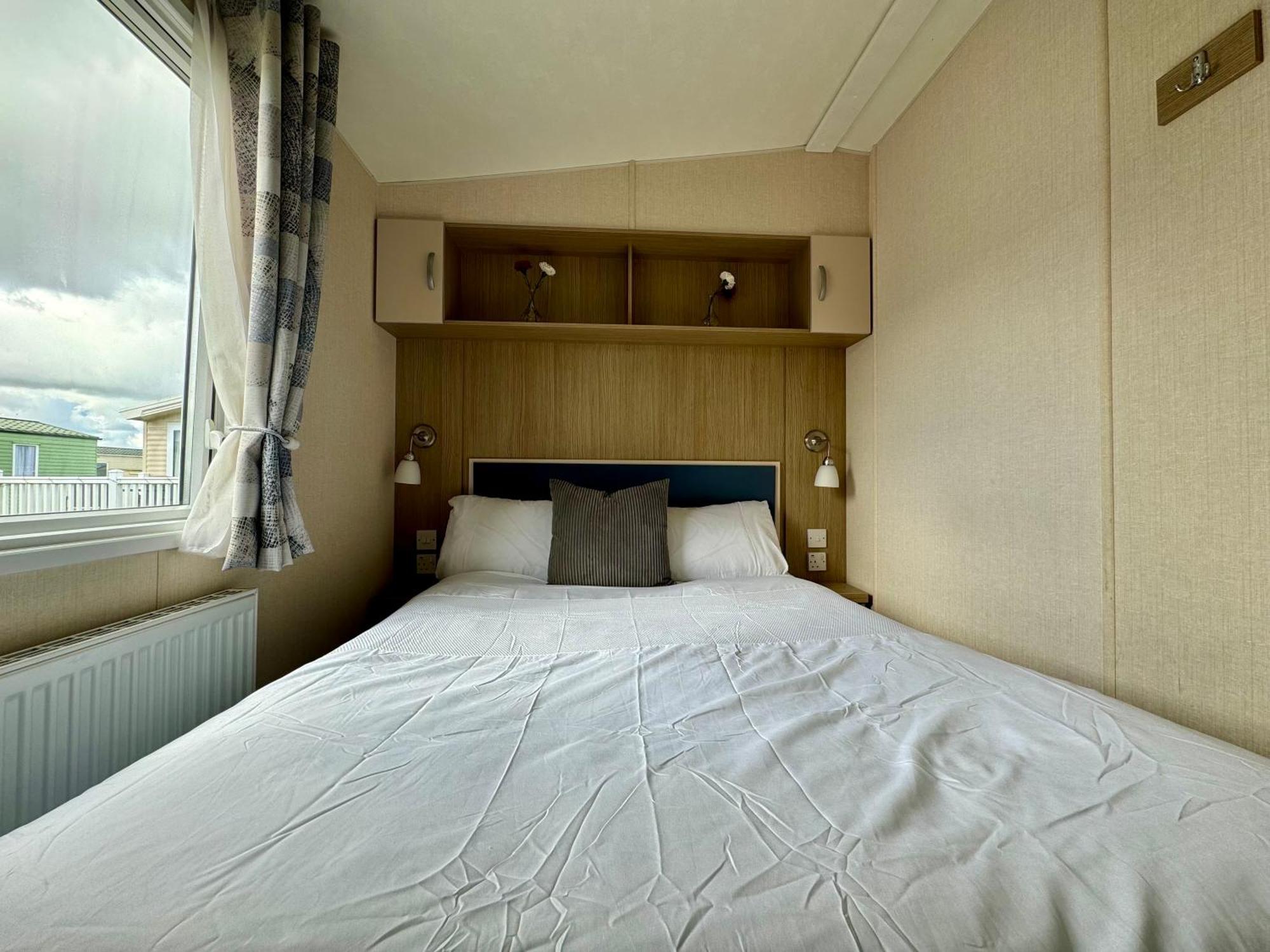 New Sea View Platinum Caravan With Huge Decking Newcastle upon Tyne Exterior photo